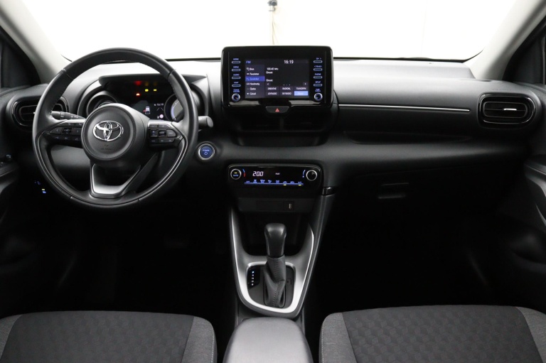 Toyota Yaris - 1.5 Hybrid Dynamic 11