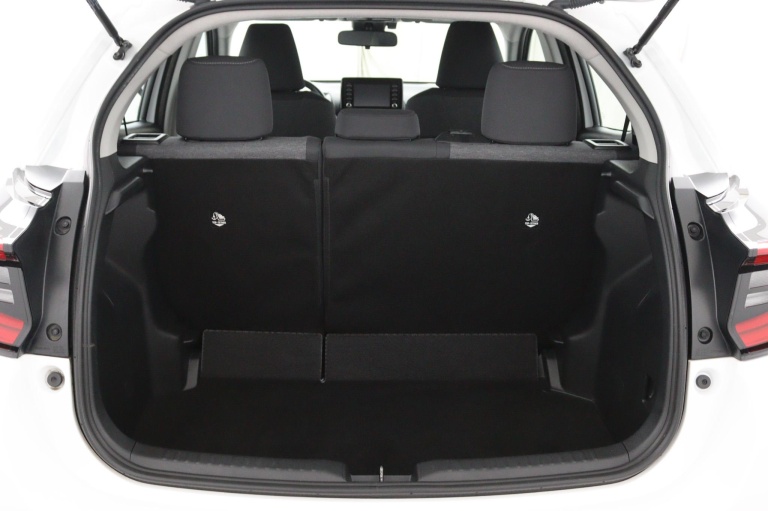Toyota Yaris - 1.5 Hybrid Dynamic 28