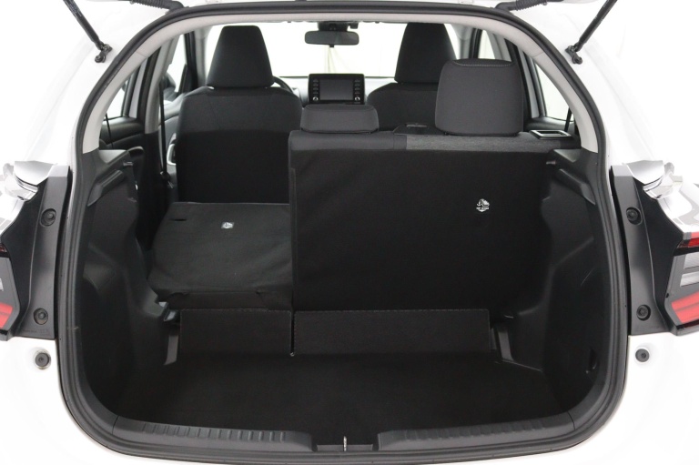 Toyota Yaris - 1.5 Hybrid Dynamic 29