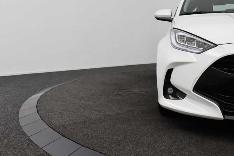 Toyota Yaris - 1.5 Hybrid Dynamic 35