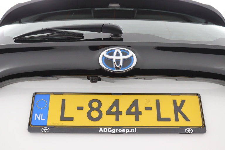Toyota Yaris - 1.5 Hybrid Dynamic 37