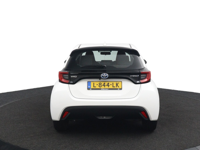 Toyota Yaris - 1.5 Hybrid Dynamic 8