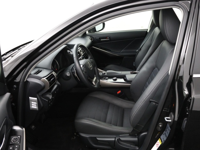 Lexus IS - 300h 25th Edition