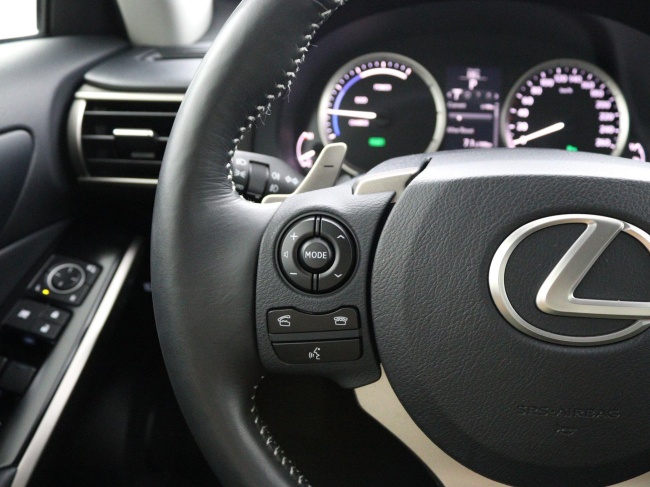 Lexus IS - 300h 25th Edition