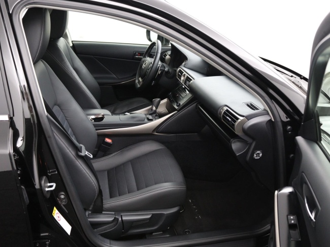 Lexus IS - 300h 25th Edition