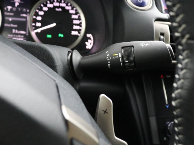 Lexus IS - 300h 25th Edition