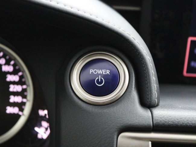 Lexus IS - 300h 25th Edition