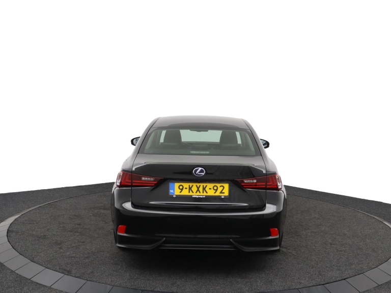 Lexus IS - 300h 25th Edition 49