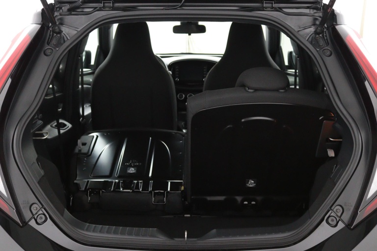 Toyota Aygo X - 1.0 VVT-i MT Pulse 28