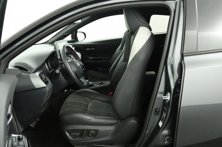 Toyota C-HR - 2.0 Hybrid GR-Sport 17