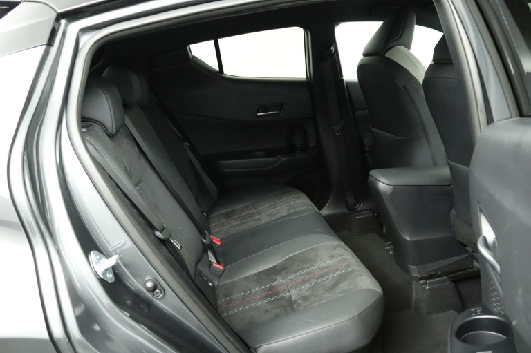 Toyota C-HR - 2.0 Hybrid GR-Sport 18