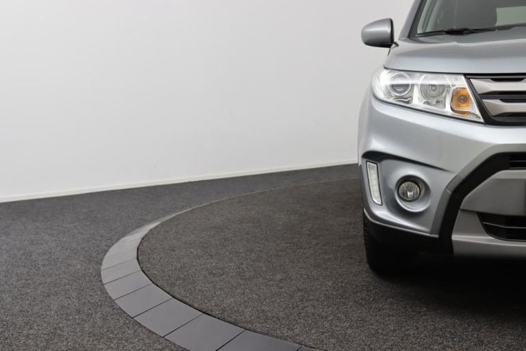 Suzuki Vitara - 1.6 Exclusive 36