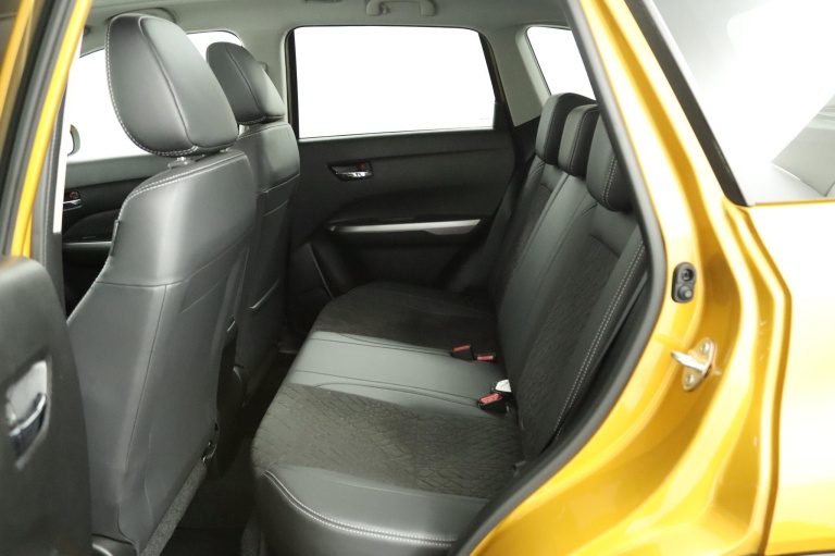 Suzuki Vitara - 1.4 Boosterjet Style Smart Hybrid 18
