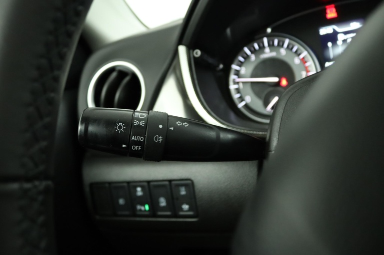 Suzuki Vitara - 1.4 Boosterjet Style Smart Hybrid 32