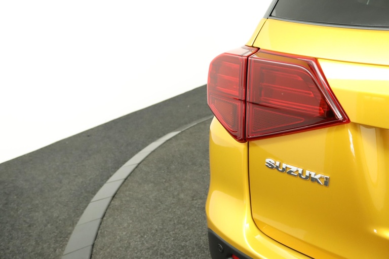 Suzuki Vitara - 1.4 Boosterjet Style Smart Hybrid 39