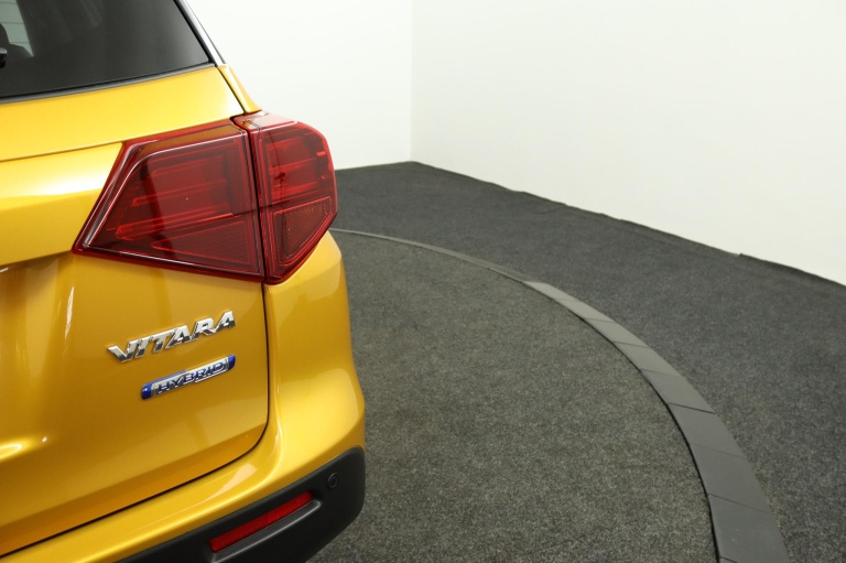 Suzuki Vitara - 1.4 Boosterjet Style Smart Hybrid 40