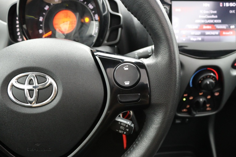 Toyota Aygo - 1.0 VVT-i x-play cabrio 21