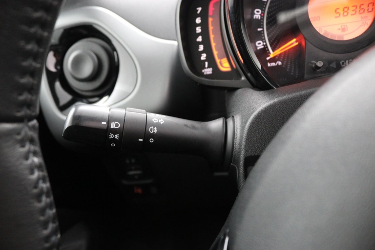 Toyota Aygo - 1.0 VVT-i x-play cabrio 31