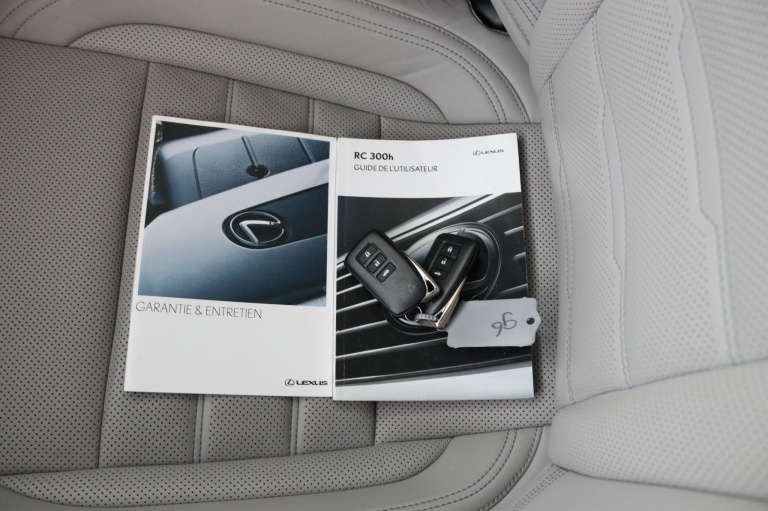 Lexus RC - 300h F SPORT Line 11
