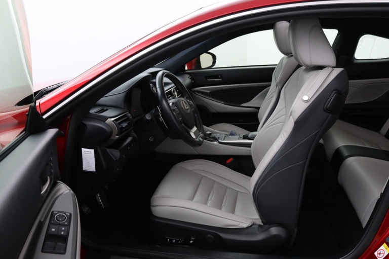 Lexus RC - 300h F SPORT Line 17