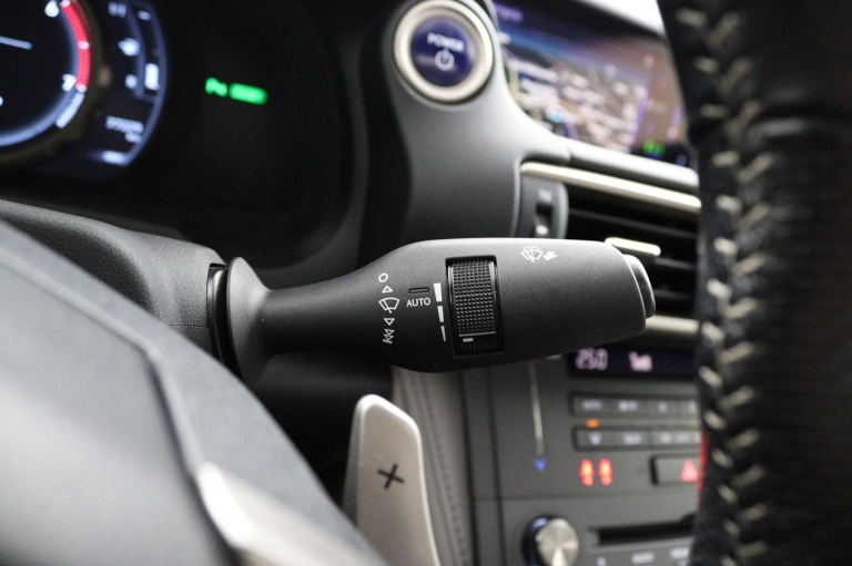 Lexus RC - 300h F SPORT Line 29