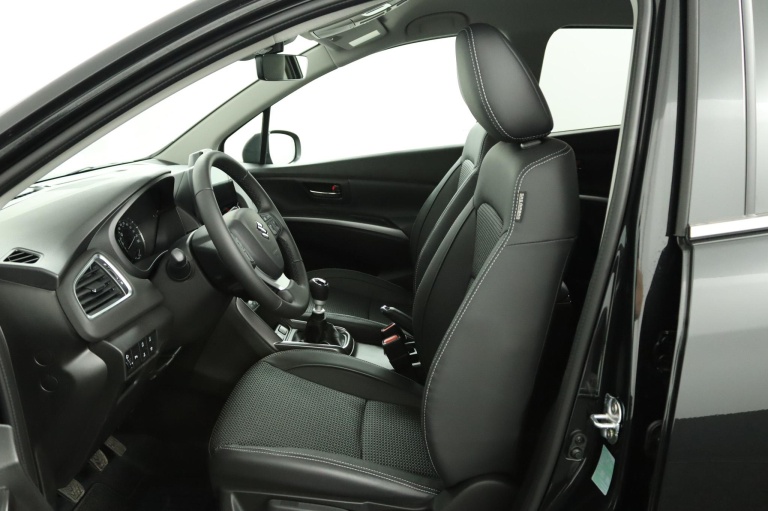 Suzuki S-Cross - 1.4 Boosterjet Style Smart Hybrid 17