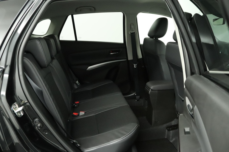 Suzuki S-Cross - 1.4 Boosterjet Style Smart Hybrid 18