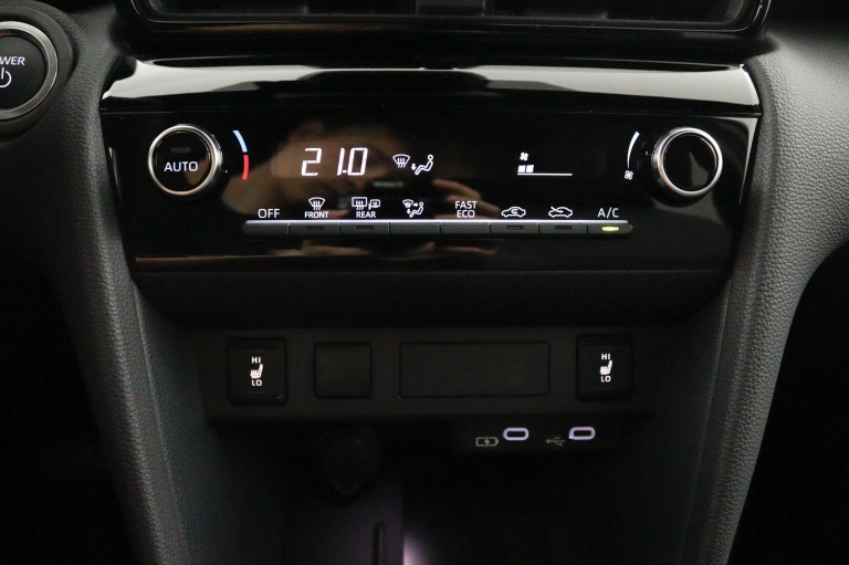 Toyota Yaris Cross - 1.5 Hybrid 115 Dynamic Comfort Pack 45