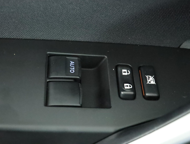 Toyota Auris - 1.8 Hybrid Aspiration 30