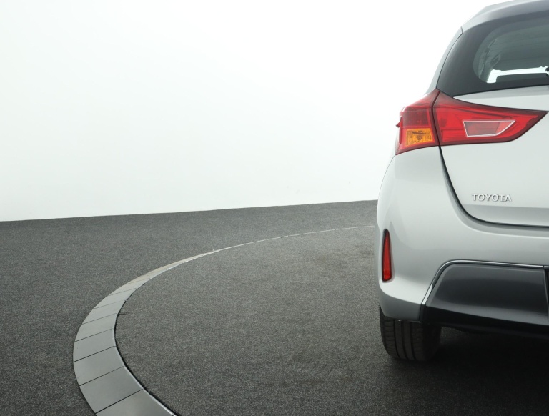 Toyota Auris - 1.8 Hybrid Aspiration 43