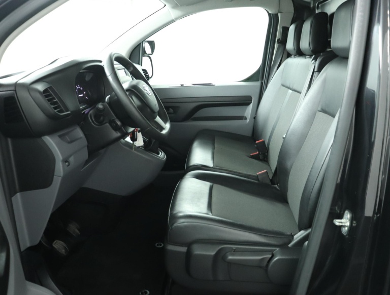 Toyota PROACE Compact - 1.6 D-4D Cool Comfort 16