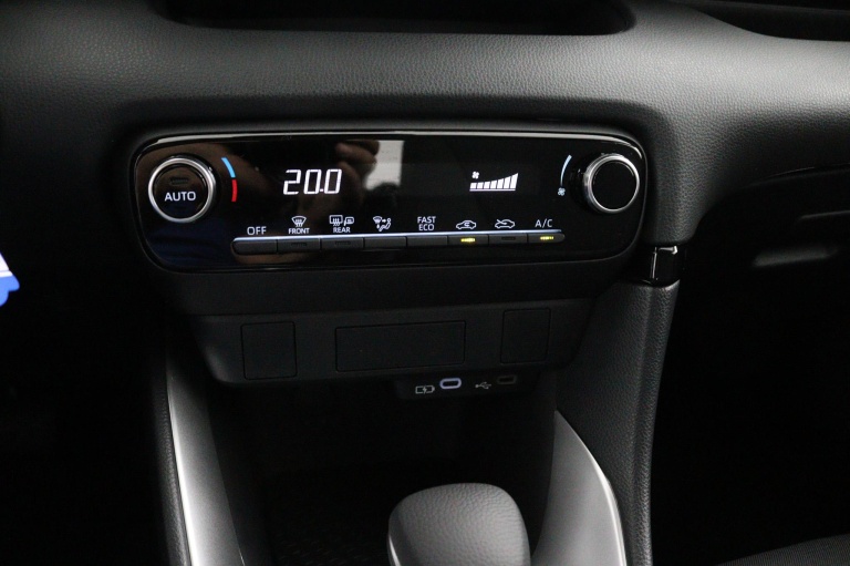 Toyota Yaris - 1.5 Hybrid 115 Comfort 14