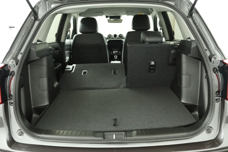 Suzuki Vitara - 1.5 Hybrid Style 26