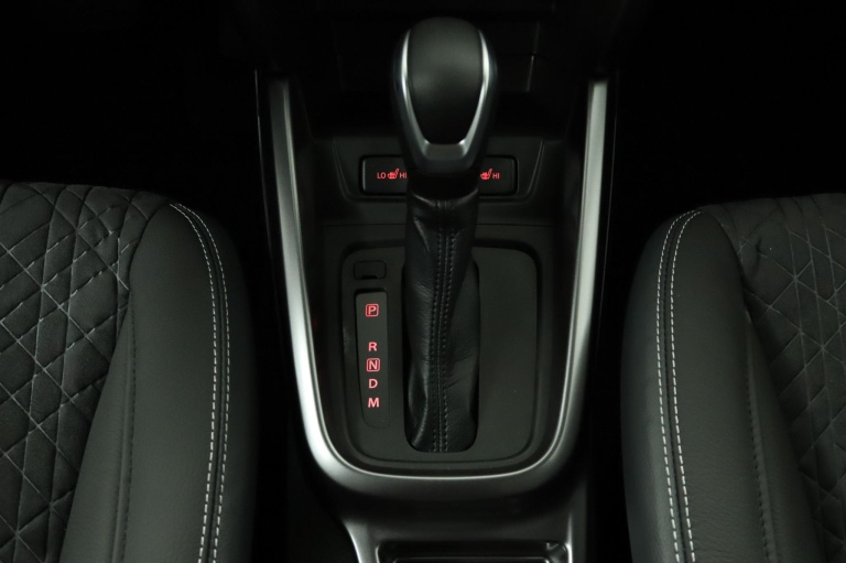 Suzuki Vitara - 1.5 Hybrid Style 28