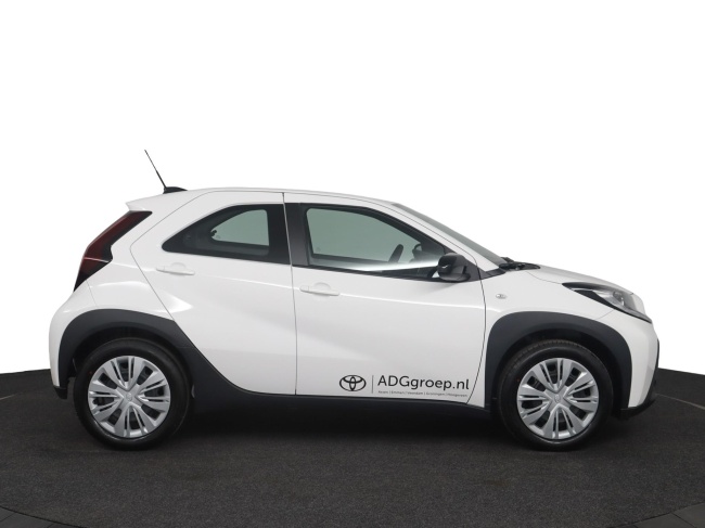 Toyota Aygo X - 1.0 VVT-i MT Play