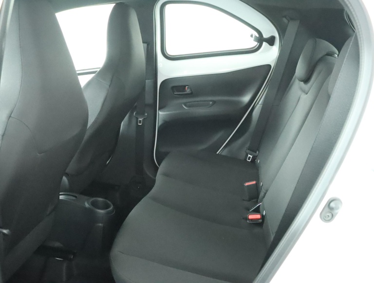 Toyota Aygo X - 1.0 VVT-i MT Play 18