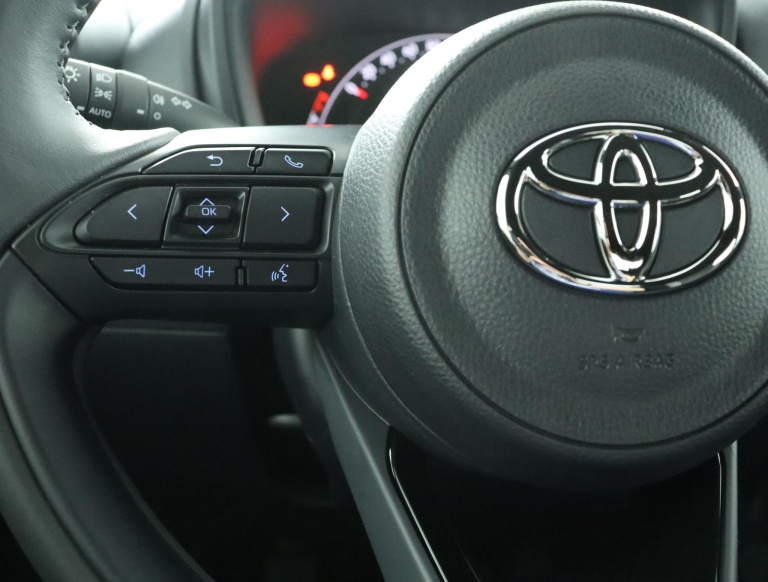 Toyota Aygo X - 1.0 VVT-i MT Play 19