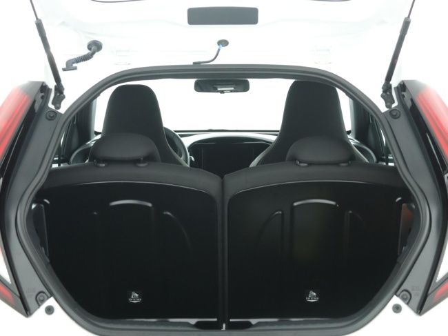 Toyota Aygo X - 1.0 VVT-i MT Play