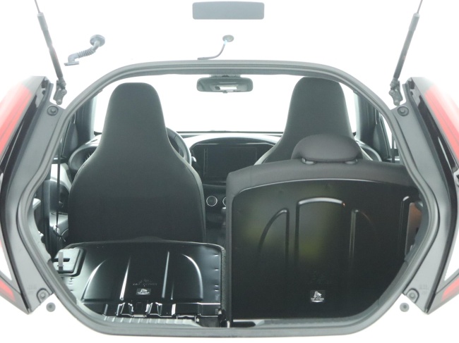 Toyota Aygo X - 1.0 VVT-i MT Play