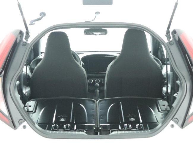 Toyota Aygo X - 1.0 VVT-i MT Play