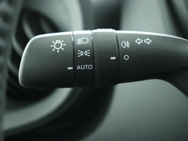 Toyota Aygo X - 1.0 VVT-i MT Play