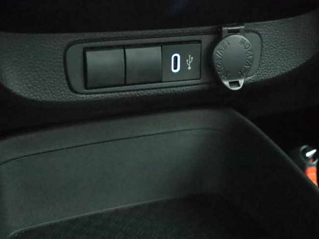 Toyota Aygo X - 1.0 VVT-i MT Play