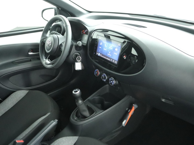 Toyota Aygo X - 1.0 VVT-i MT Play
