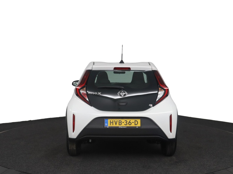 Toyota Aygo X - 1.0 VVT-i MT Play 58