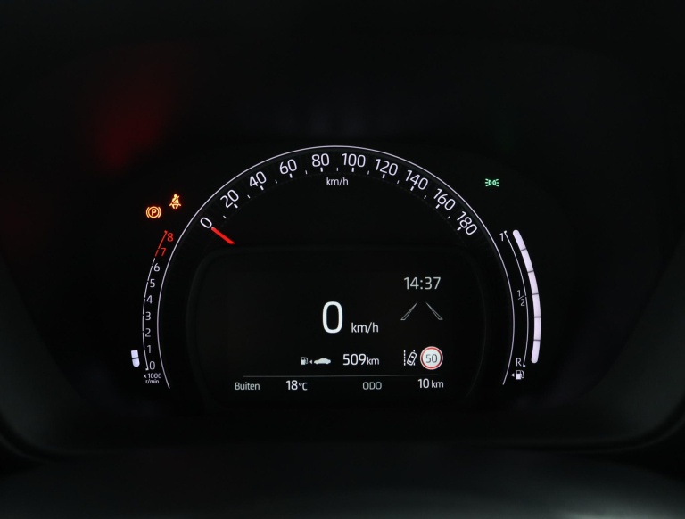 Toyota Aygo X - 1.0 VVT-i MT Play 6