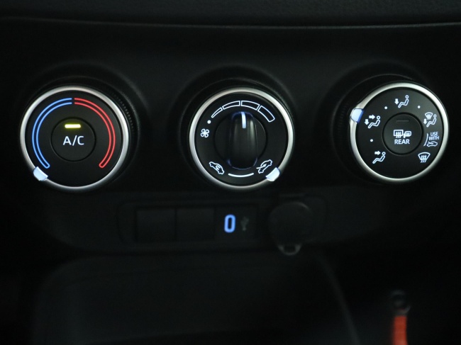 Toyota Aygo X - 1.0 VVT-i MT Play