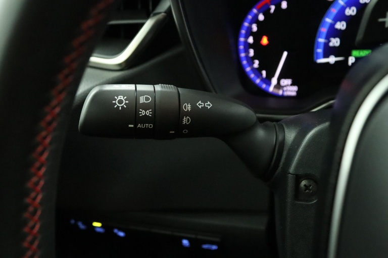 Toyota Corolla Touring Sports - 2.0 Hybrid Business GR-Sport 32