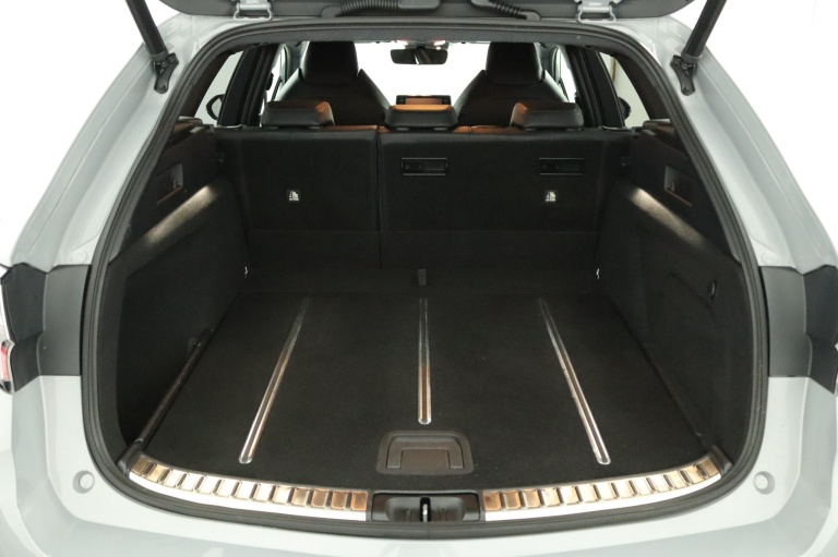 Toyota Corolla Touring Sports - 2.0 Hybrid GR-Sport Plus 24