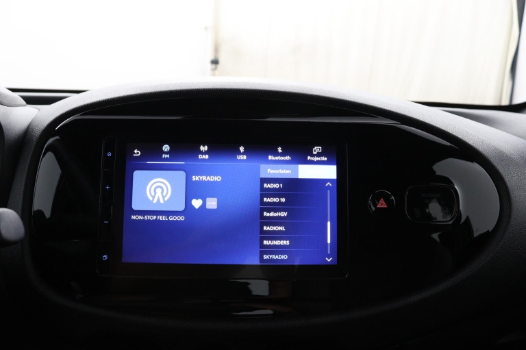 Toyota Aygo X - 1.0 VVT-i MT Play 14
