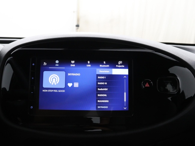 Toyota Aygo X - 1.0 VVT-i MT Play